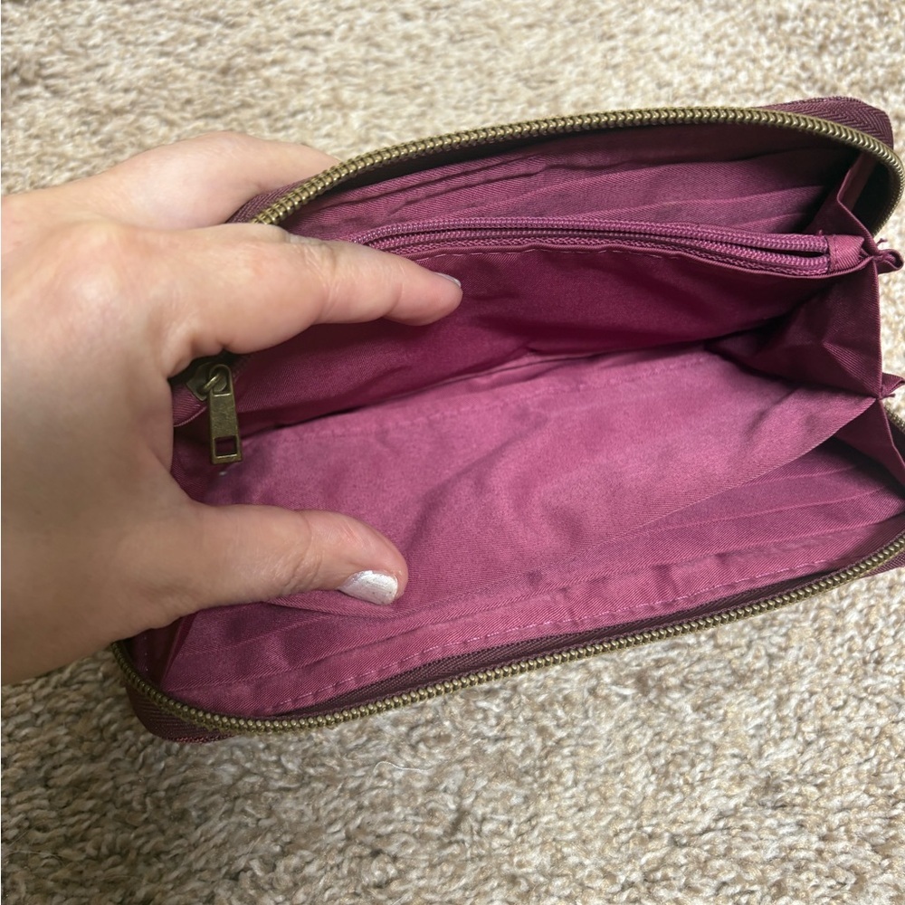 Travelon maroon floral wallet wristlet travel organization clean minor wear EUC - Picture 12 of 14